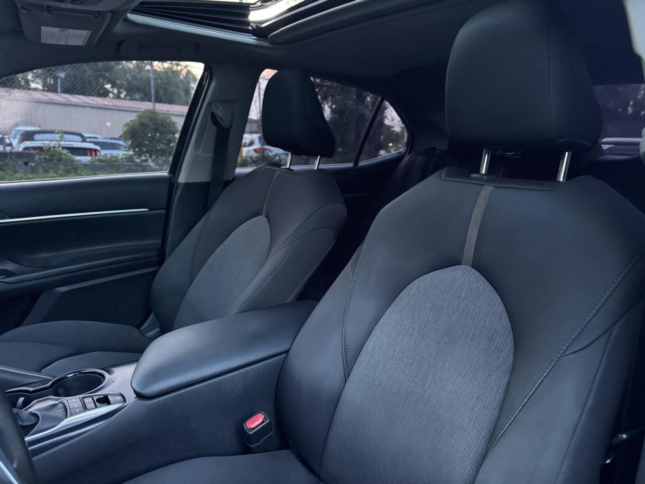 Toyota Camry Hybrid LE 2020