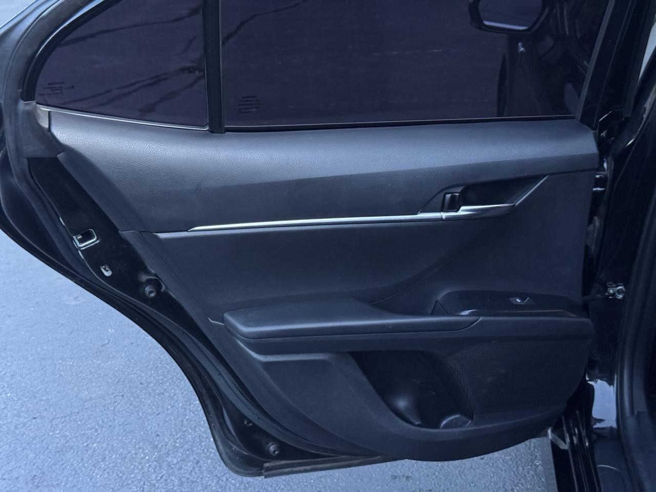 Toyota Camry Hybrid LE 2020