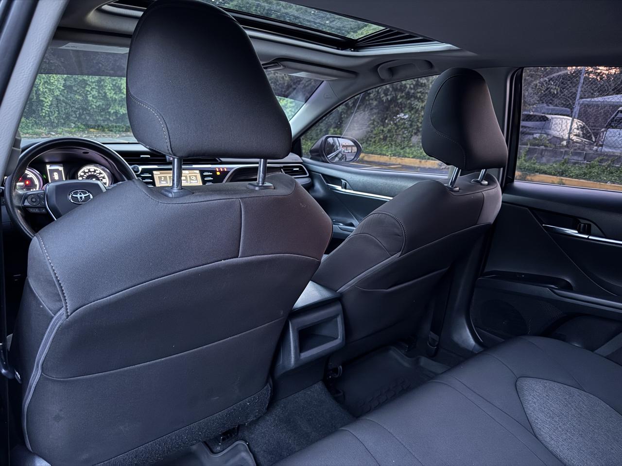 Toyota Camry Hybrid LE 2020
