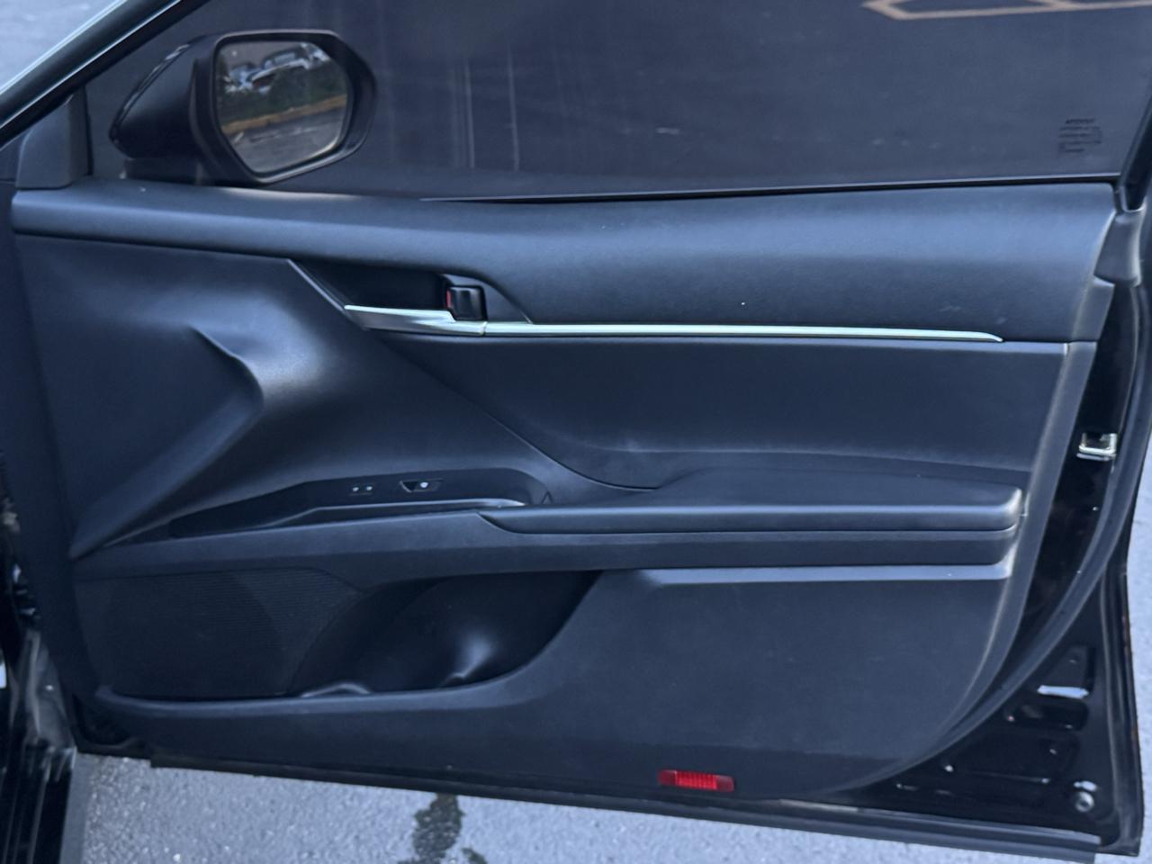 Toyota Camry Hybrid LE 2020