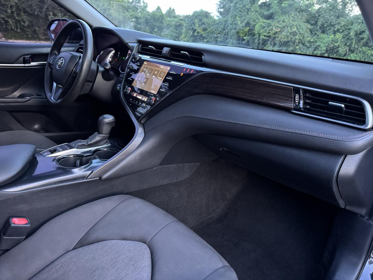 Toyota Camry Hybrid LE 2020