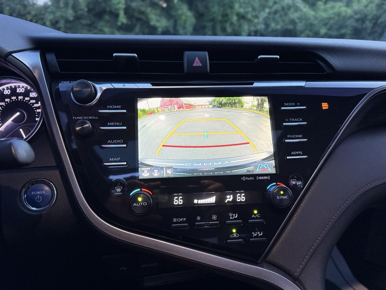 Toyota Camry Hybrid LE 2020
