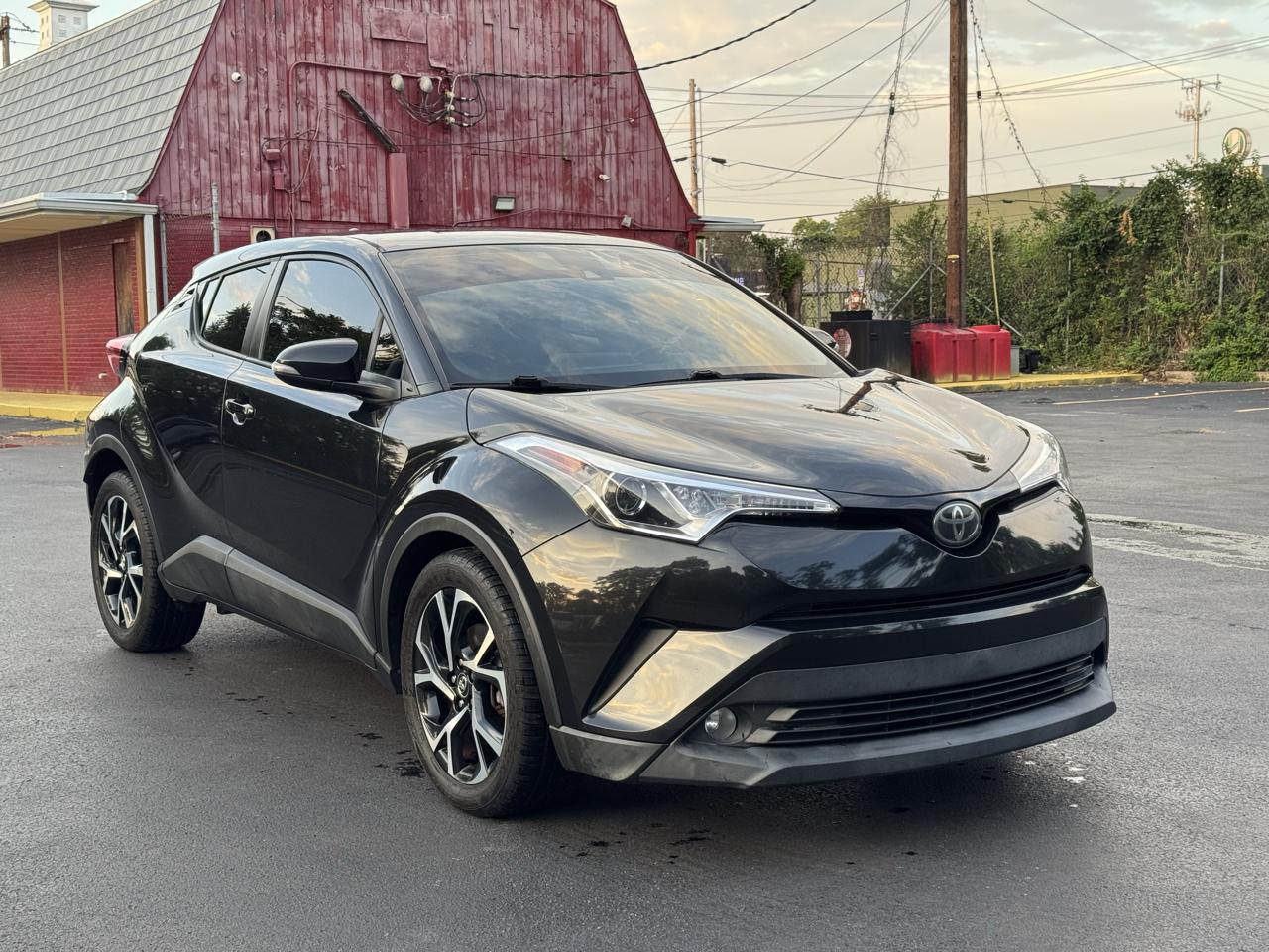 Toyota C-HR XLE 2018