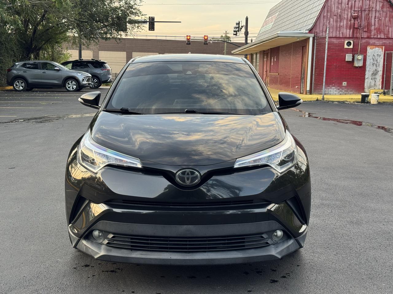 Toyota C-HR XLE 2018