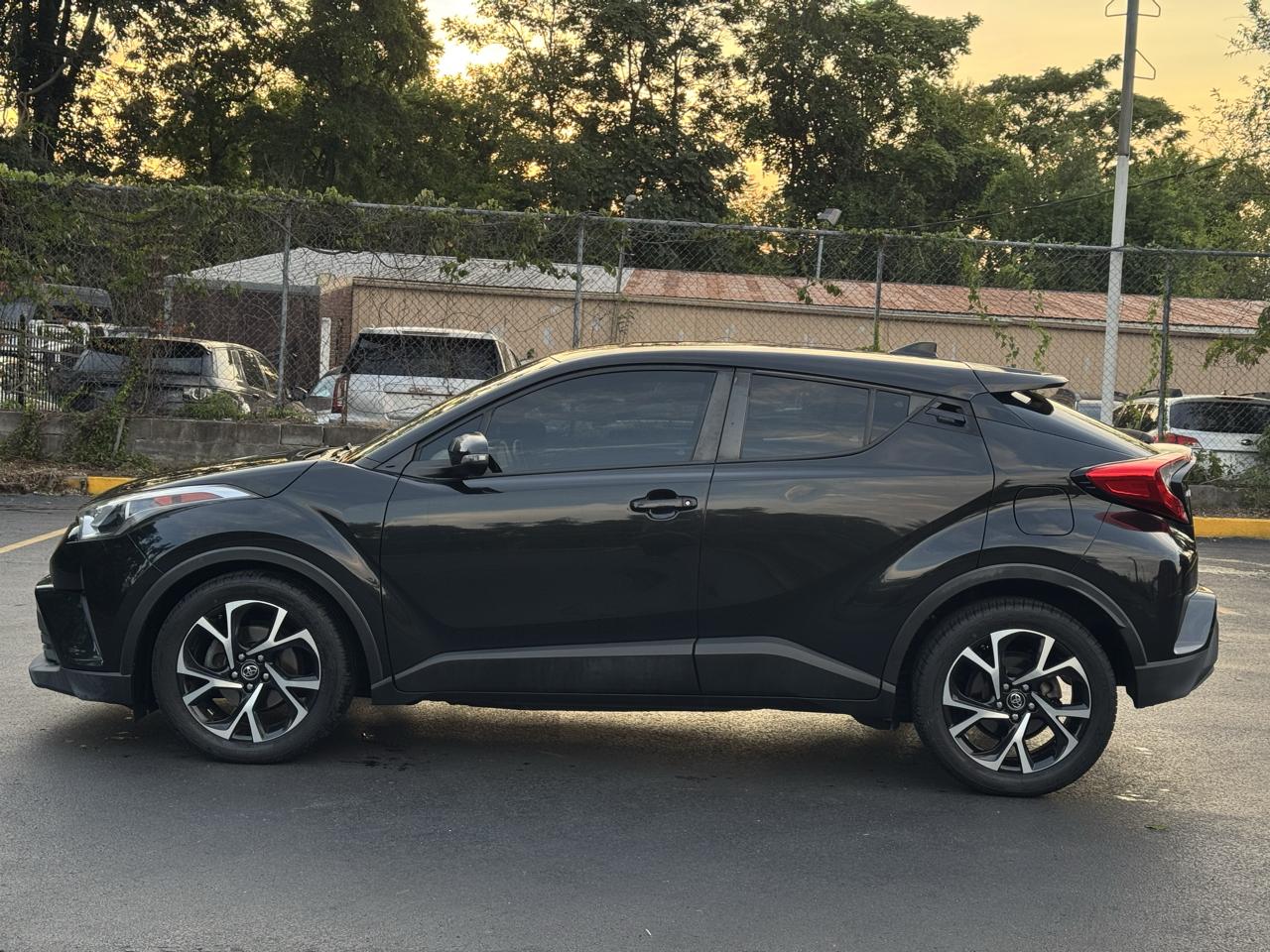 Toyota C-HR XLE 2018
