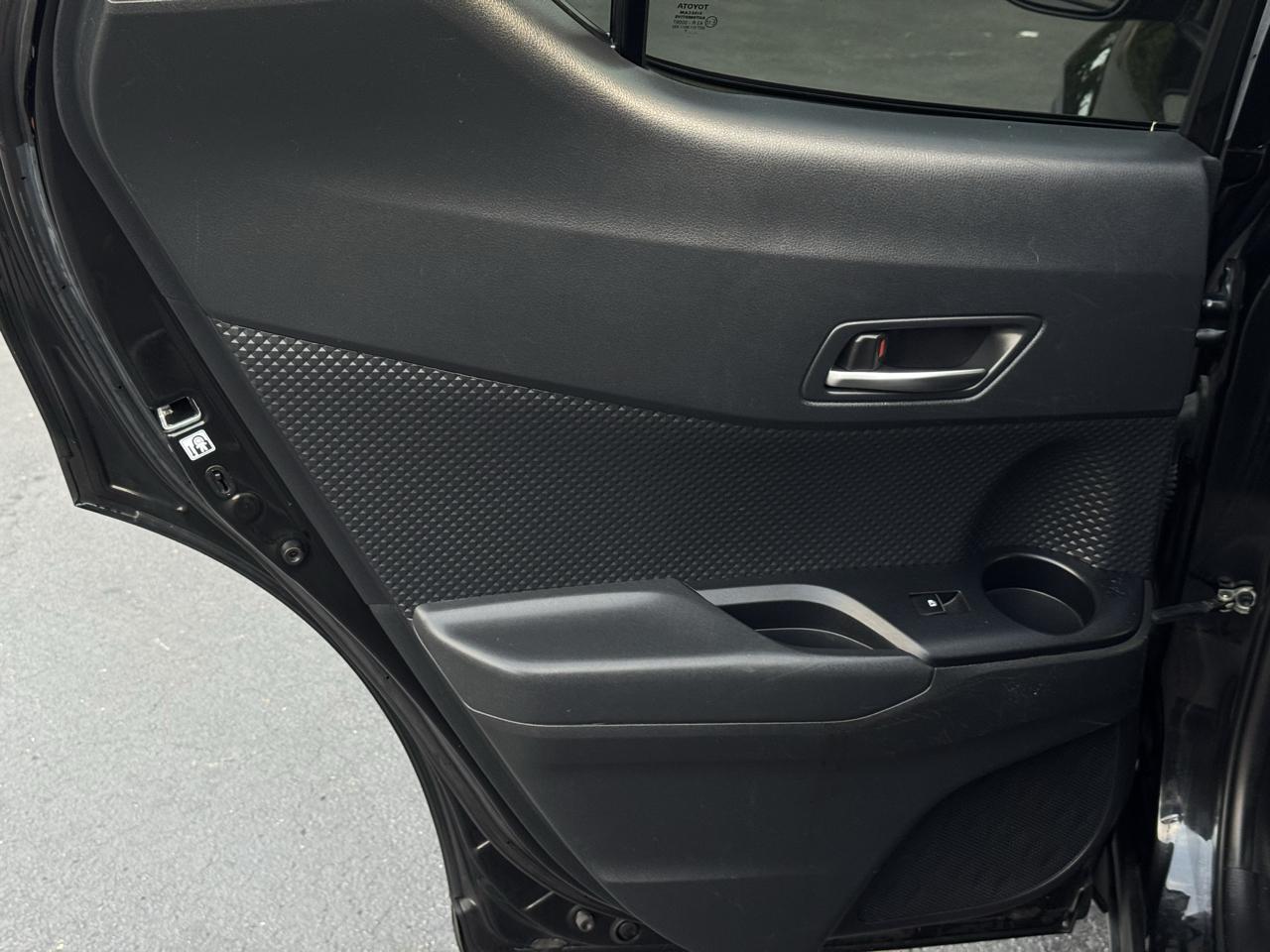 Toyota C-HR XLE 2018