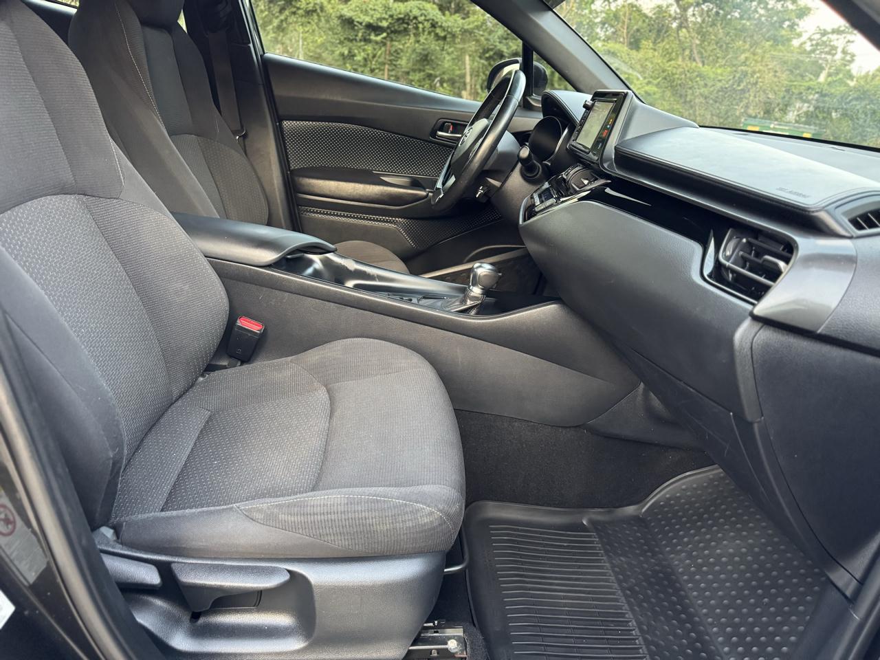 Toyota C-HR XLE 2018