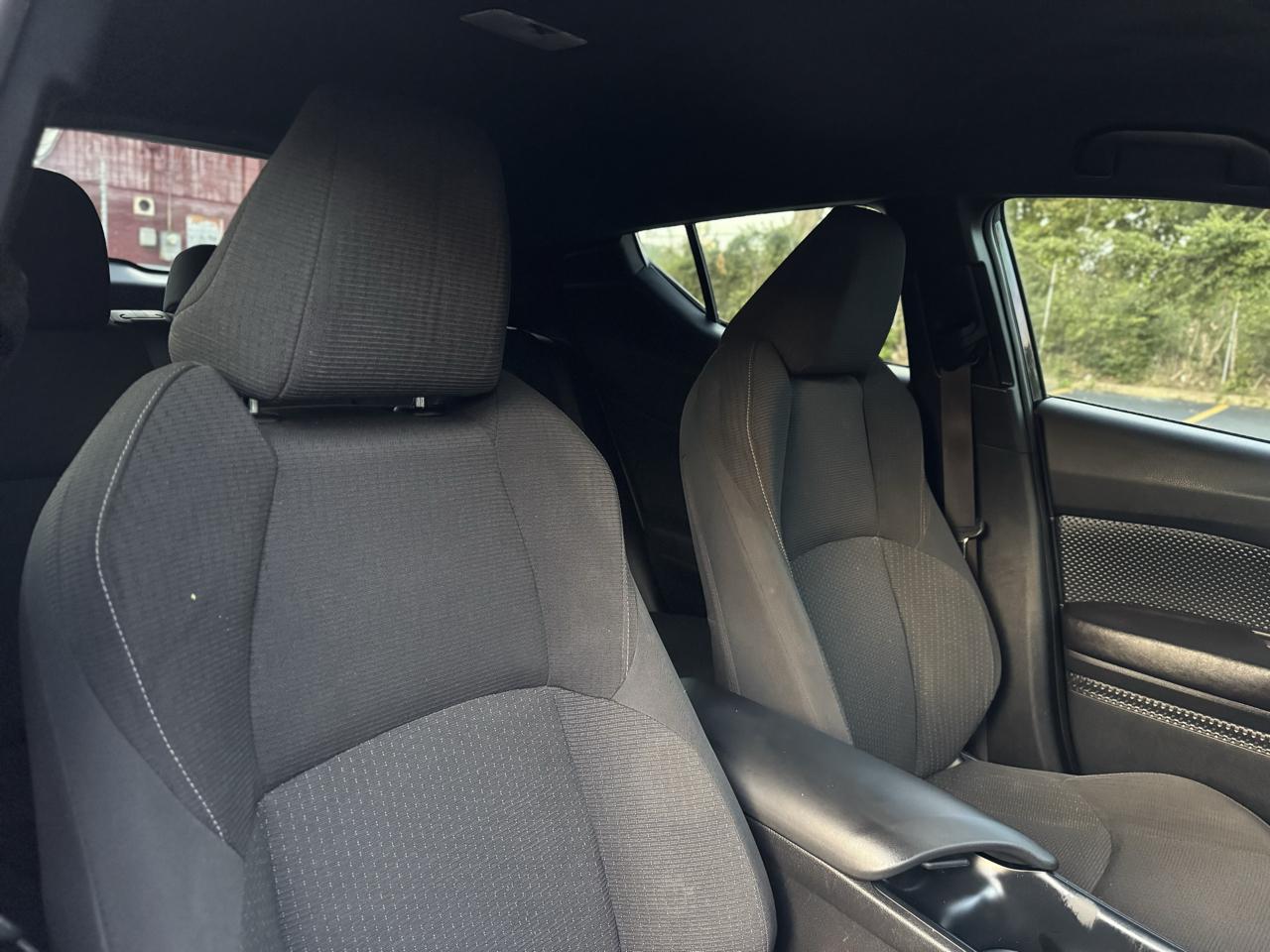 Toyota C-HR XLE 2018