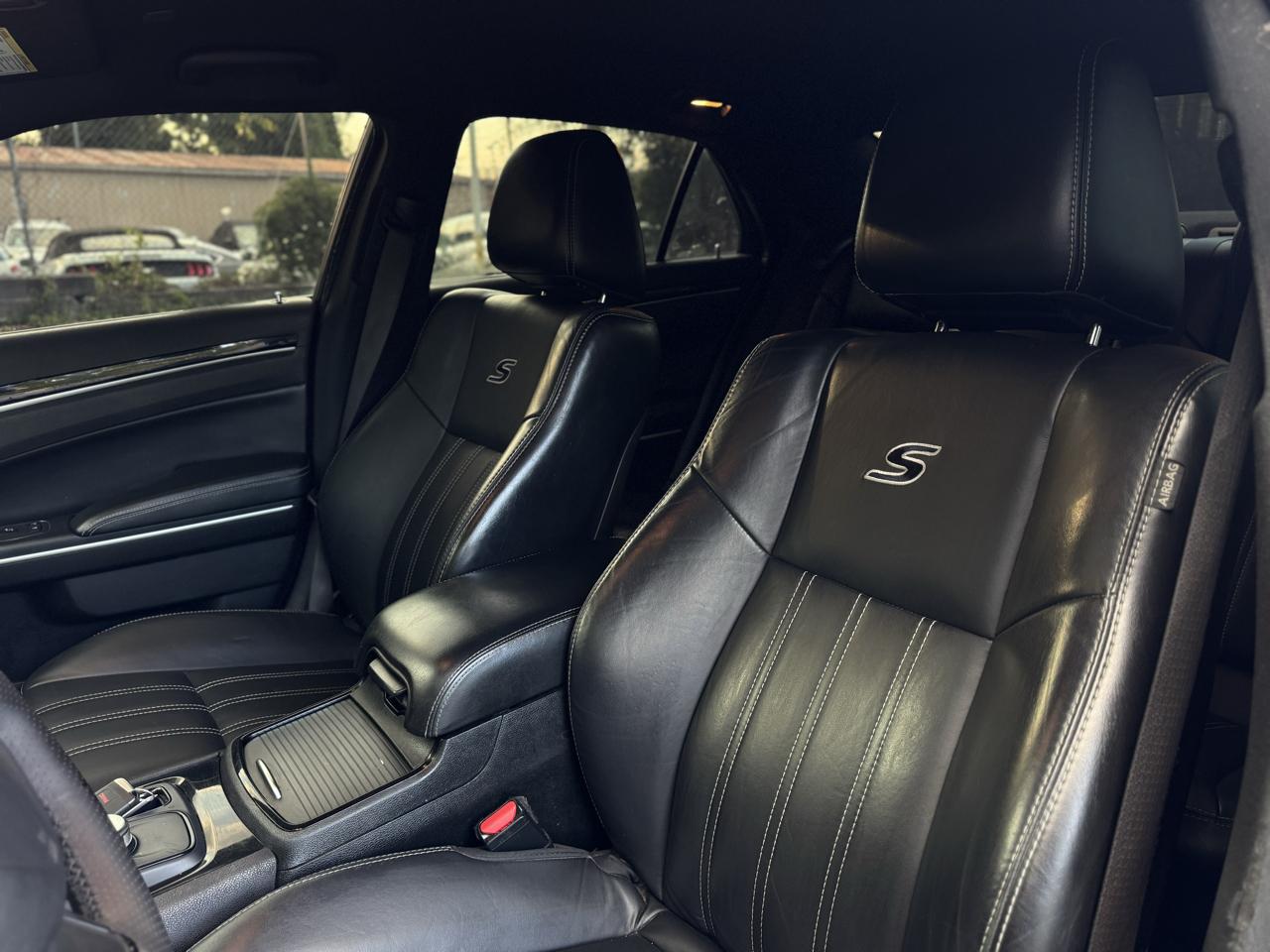Chrysler 300 S V6 RWD 2019