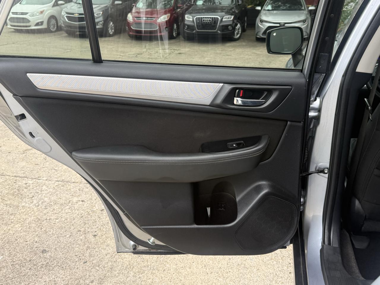Subaru Outback 2.5i Premium 2015
