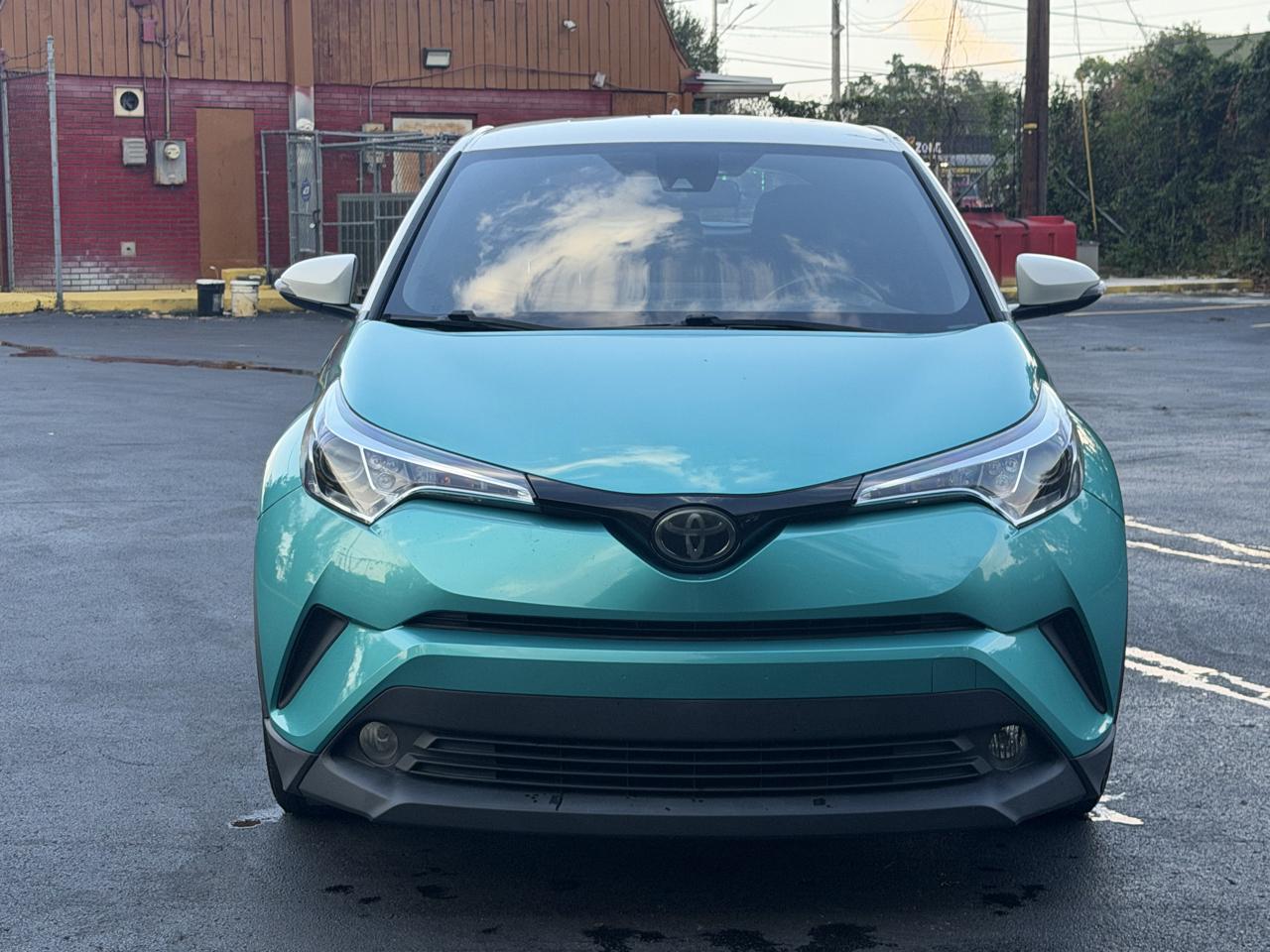 Toyota C-HR XLE 2018