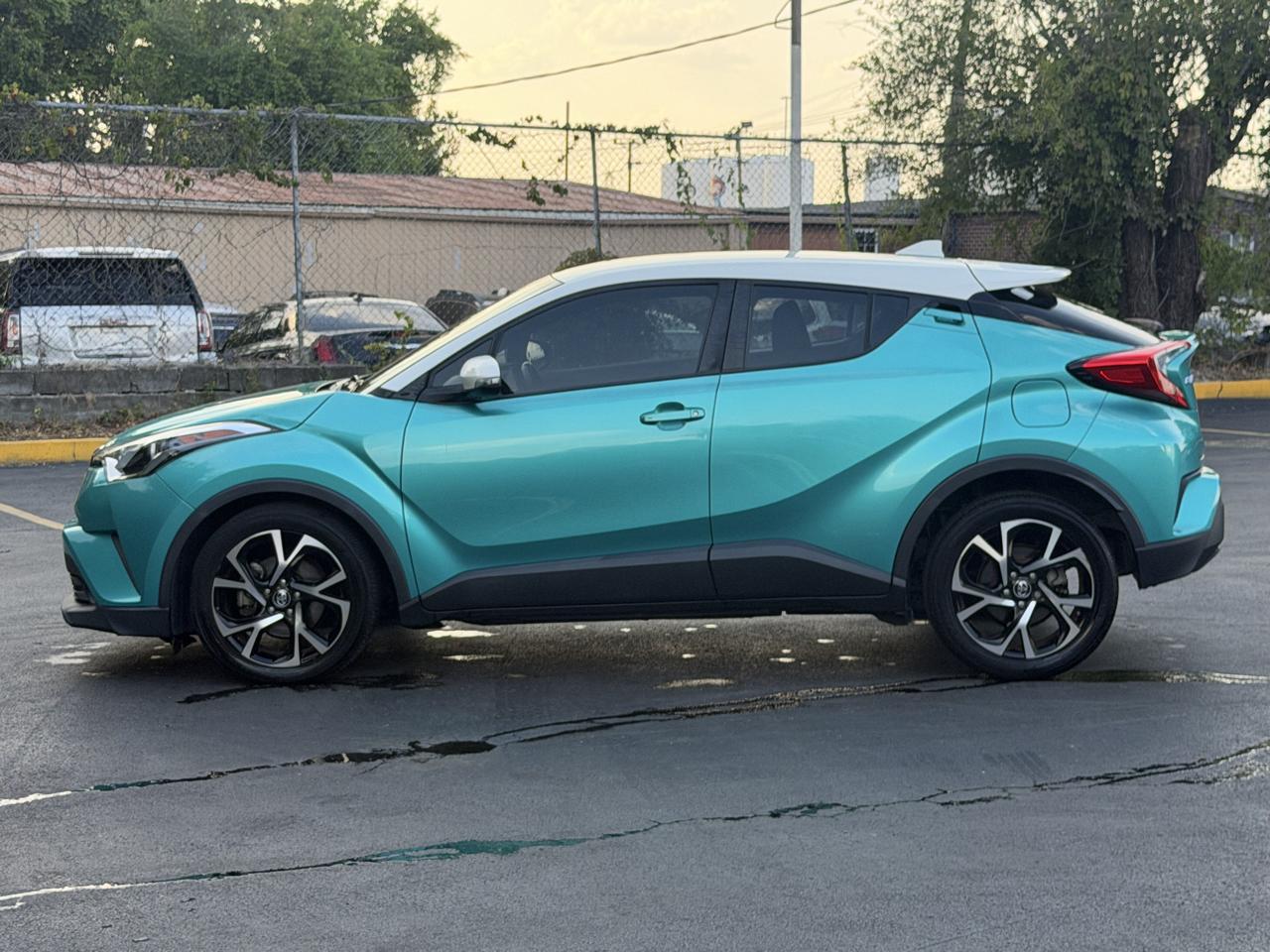 Toyota C-HR XLE 2018