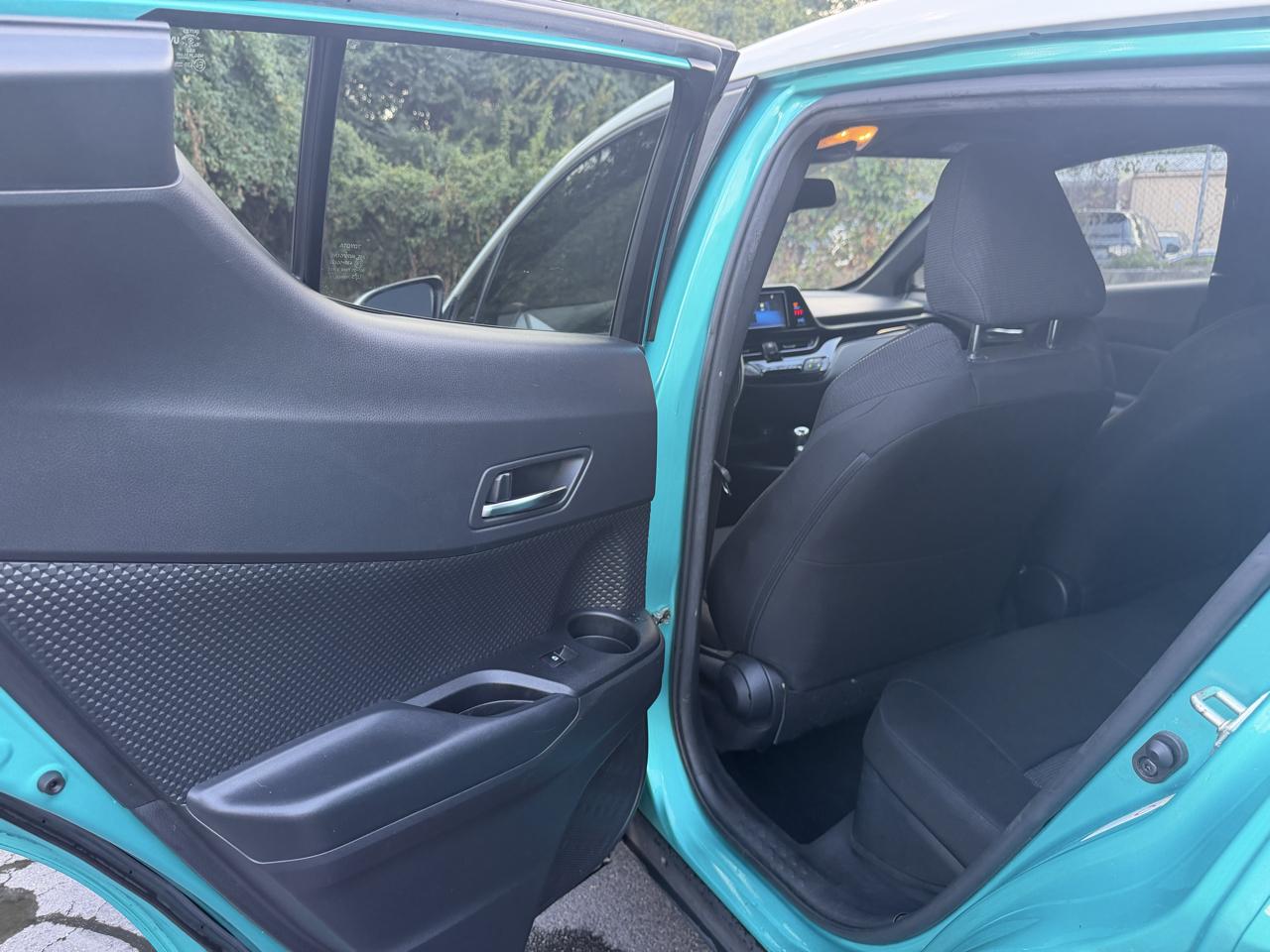Toyota C-HR XLE 2018