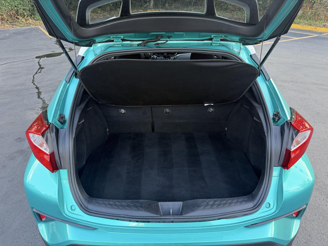 Toyota C-HR XLE 2018