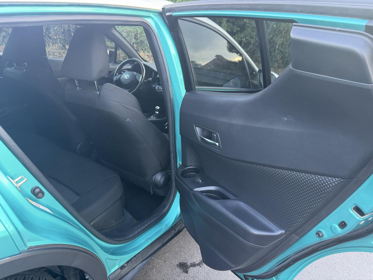 Toyota C-HR XLE 2018