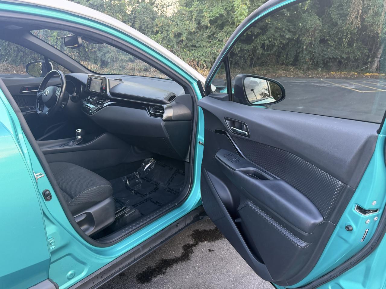 Toyota C-HR XLE 2018