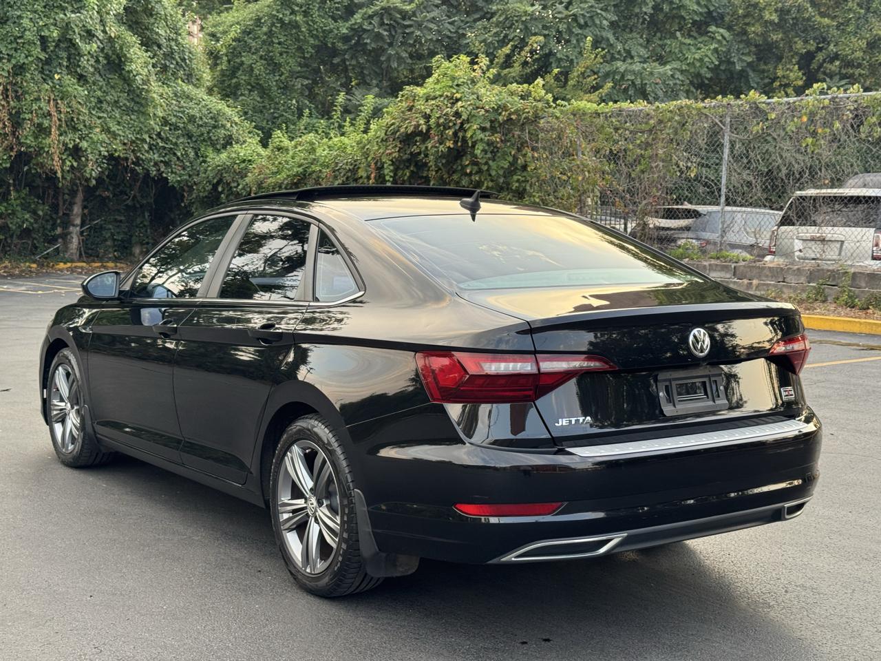 Volkswagen Jetta 1.4T S 8A 2021