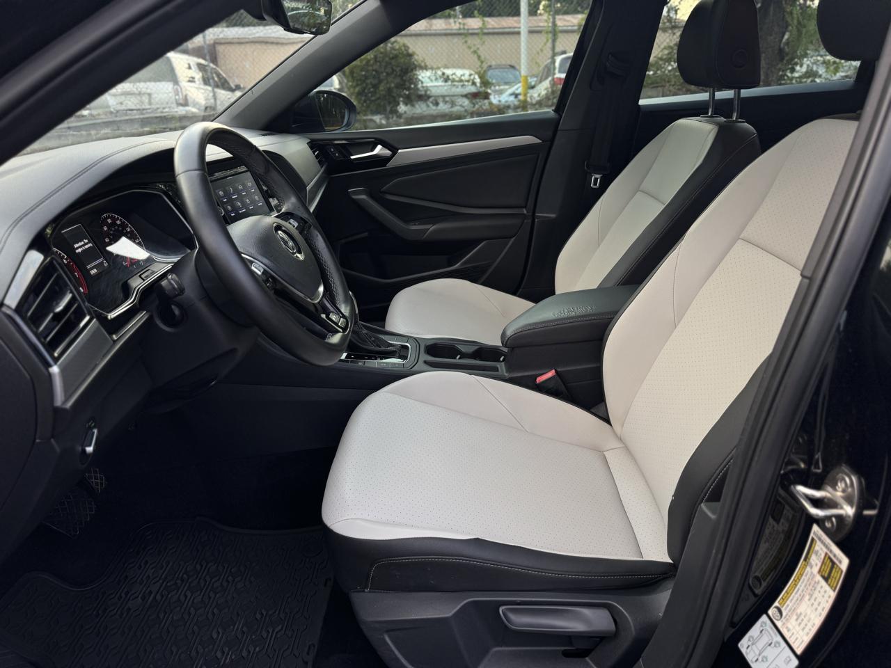 Volkswagen Jetta 1.4T S 8A 2021