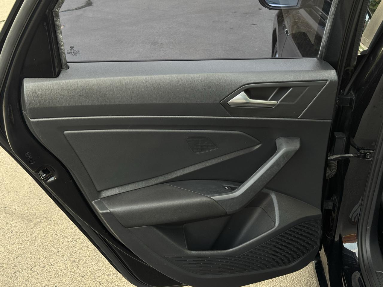 Volkswagen Jetta 1.4T S 8A 2021