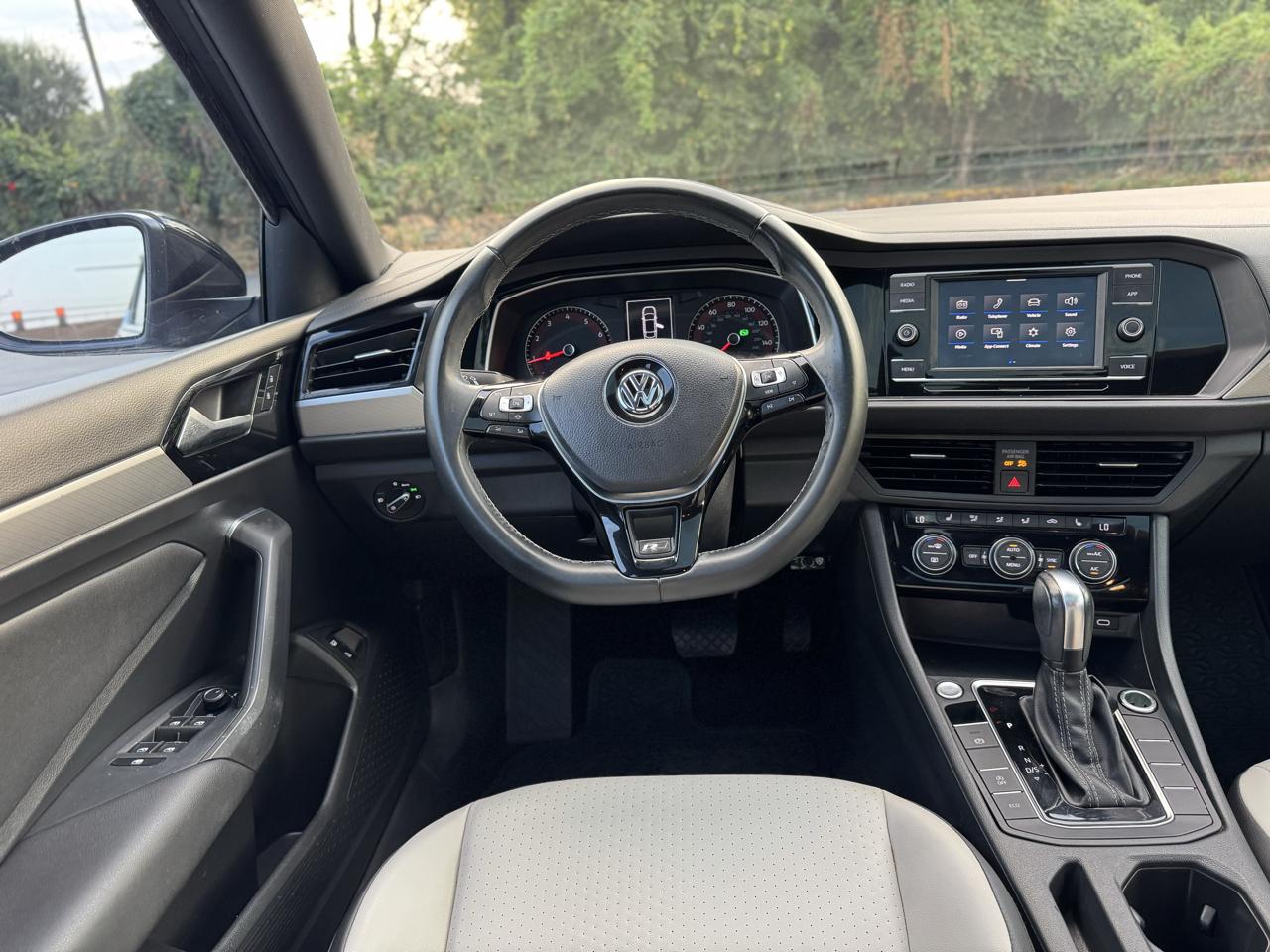 Volkswagen Jetta 1.4T S 8A 2021