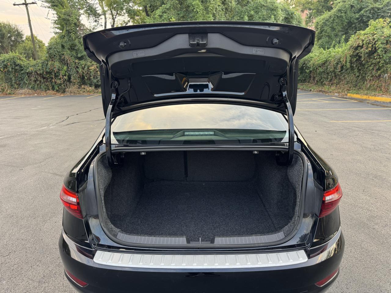 Volkswagen Jetta 1.4T S 8A 2021