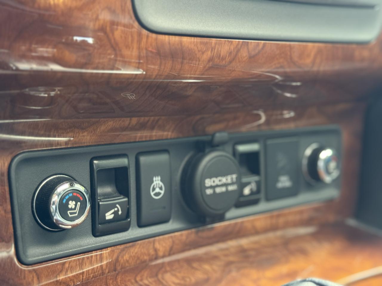 Infiniti QX80 4WD 2016