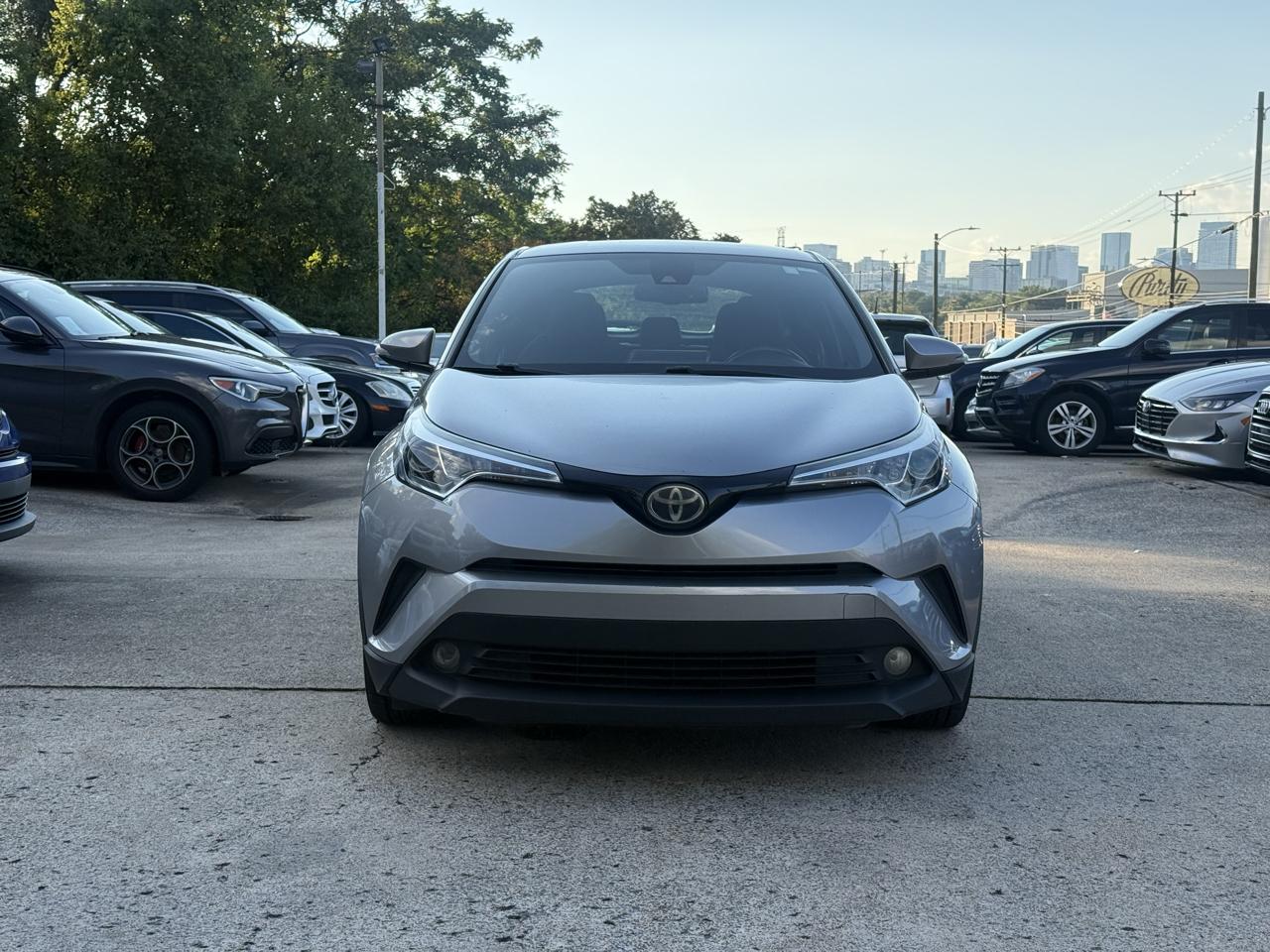 Toyota C-HR XLE 2018