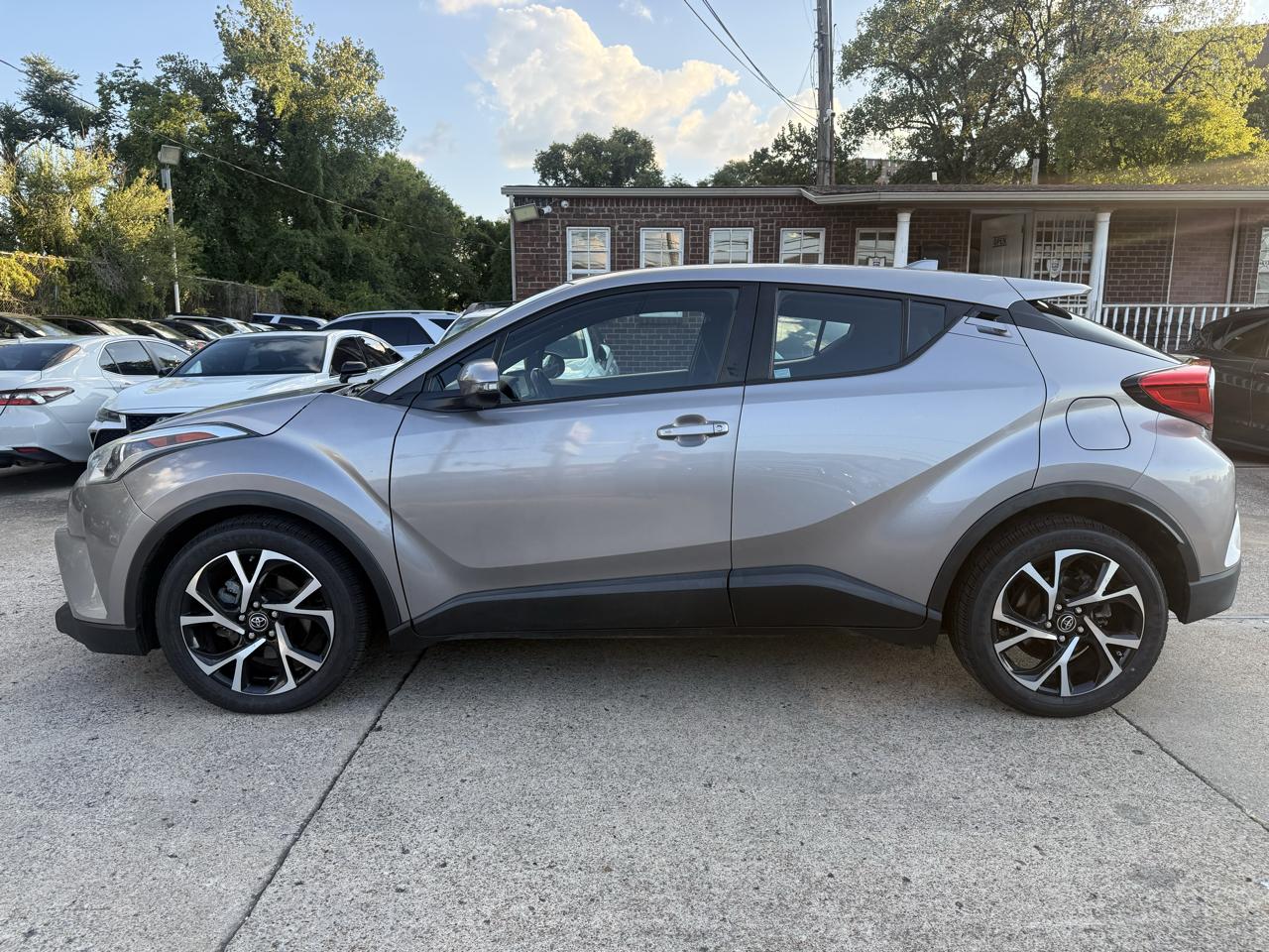 Toyota C-HR XLE 2018
