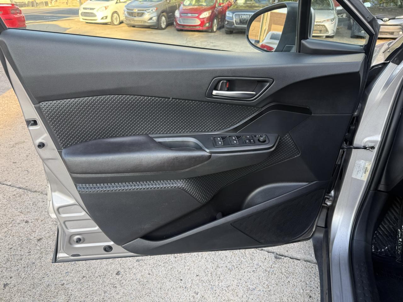 Toyota C-HR XLE 2018