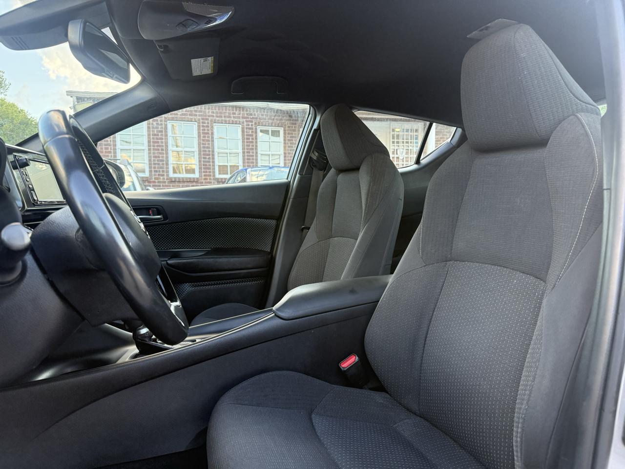 Toyota C-HR XLE 2018