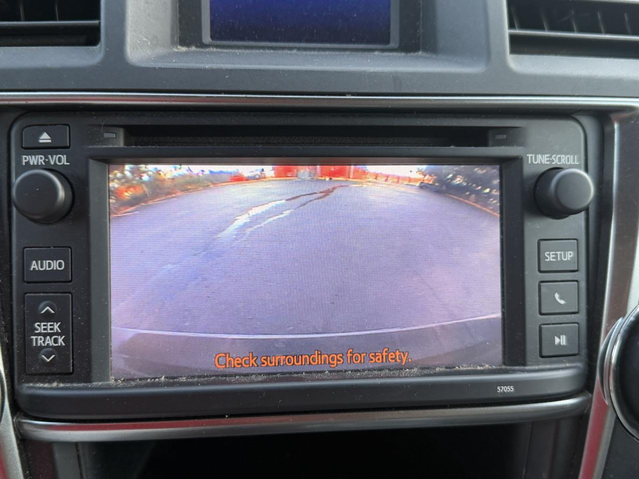 Toyota Highlander Base 2WD V6 2013