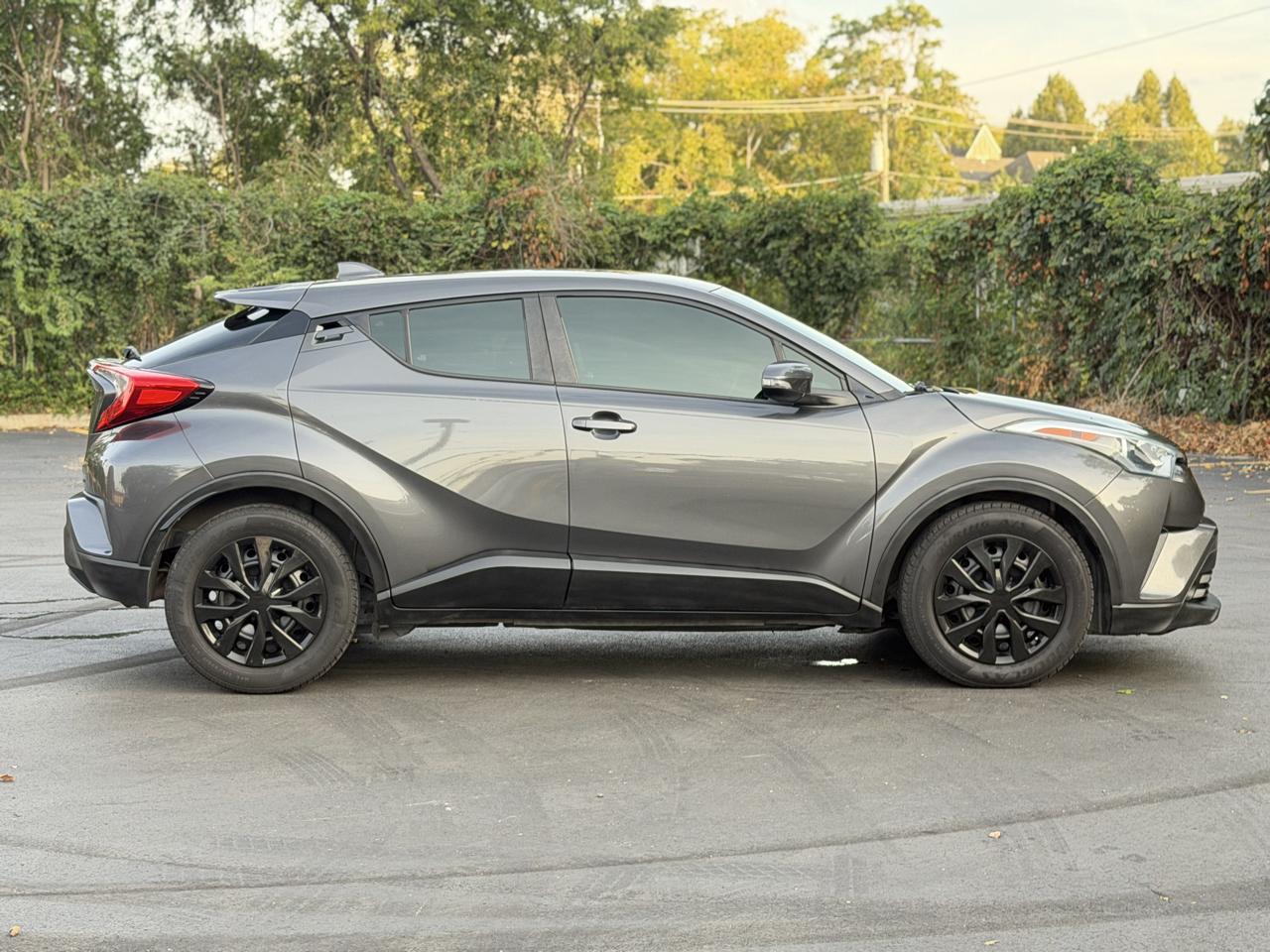 Toyota C-HR LE 2019