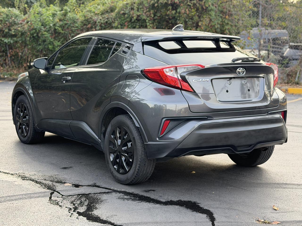 Toyota C-HR LE 2019
