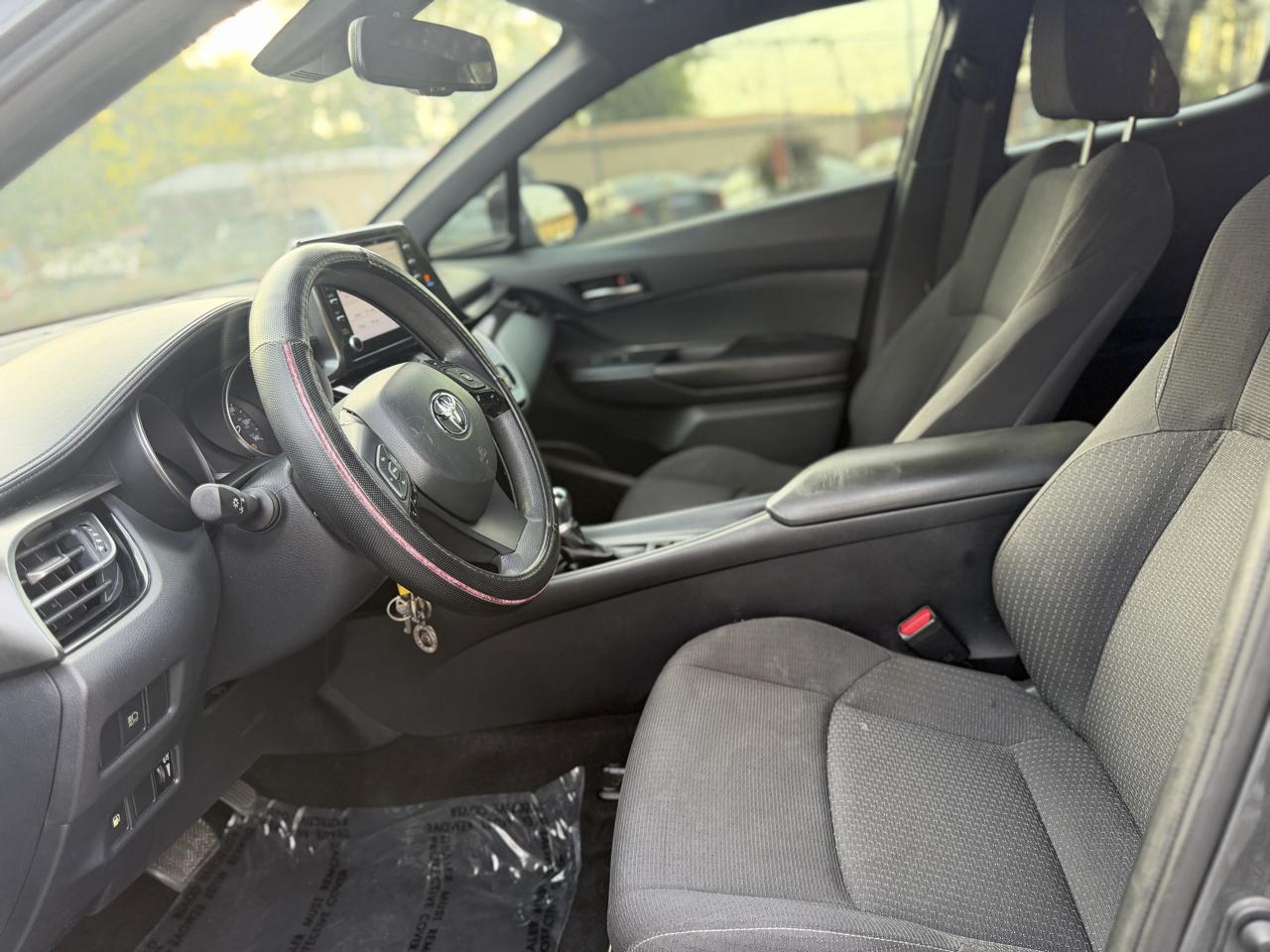 Toyota C-HR LE 2019