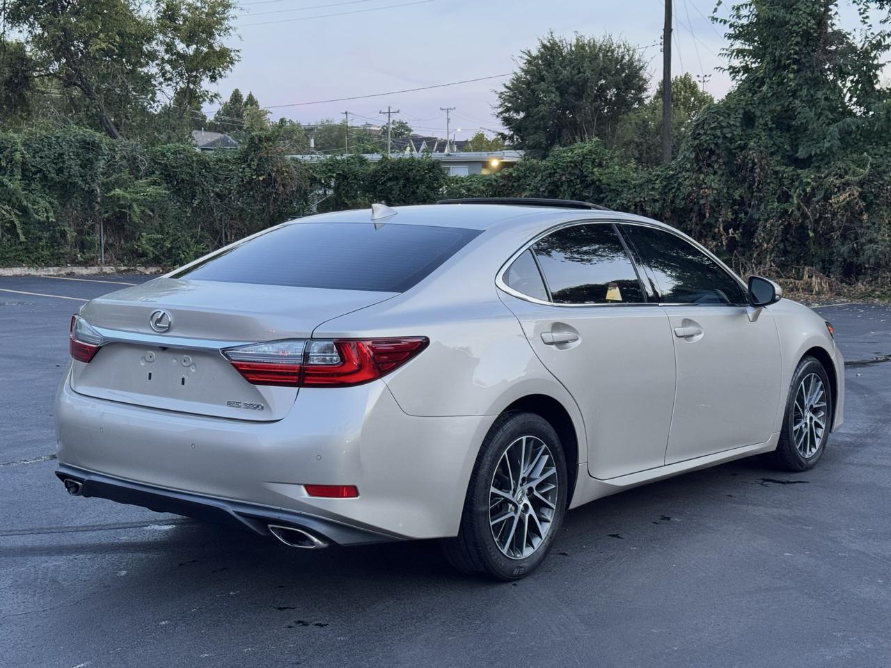 Lexus ES 350 Sedan 2016