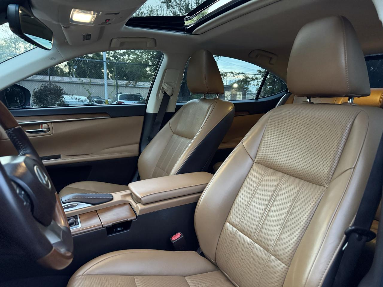 Lexus ES 350 Sedan 2016