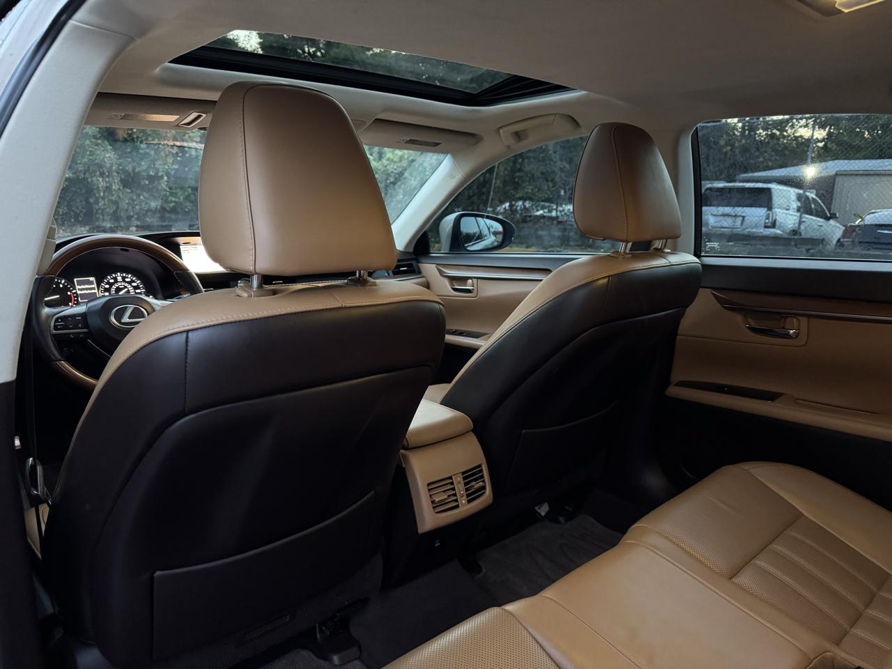 Lexus ES 350 Sedan 2016