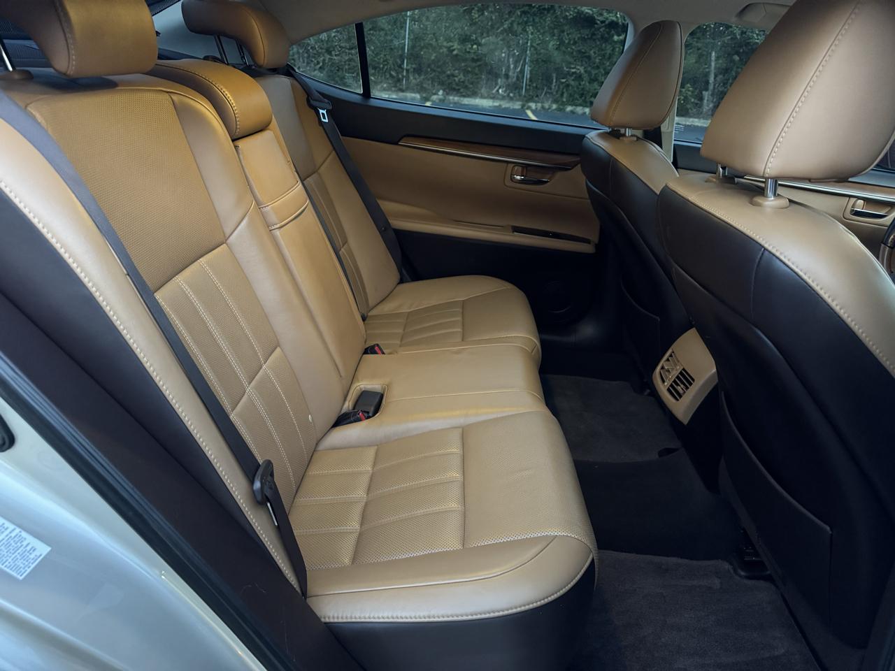 Lexus ES 350 Sedan 2016