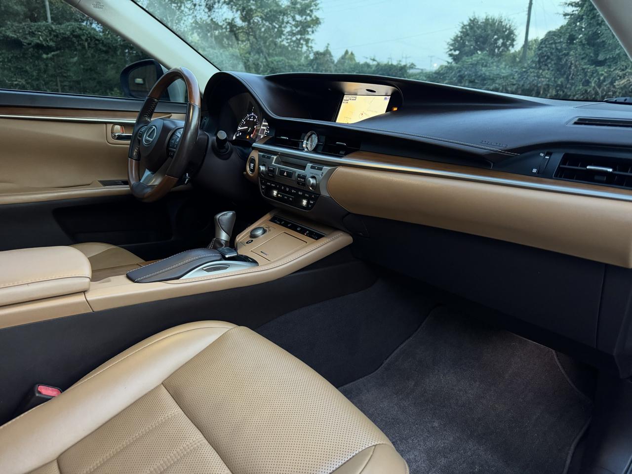Lexus ES 350 Sedan 2016