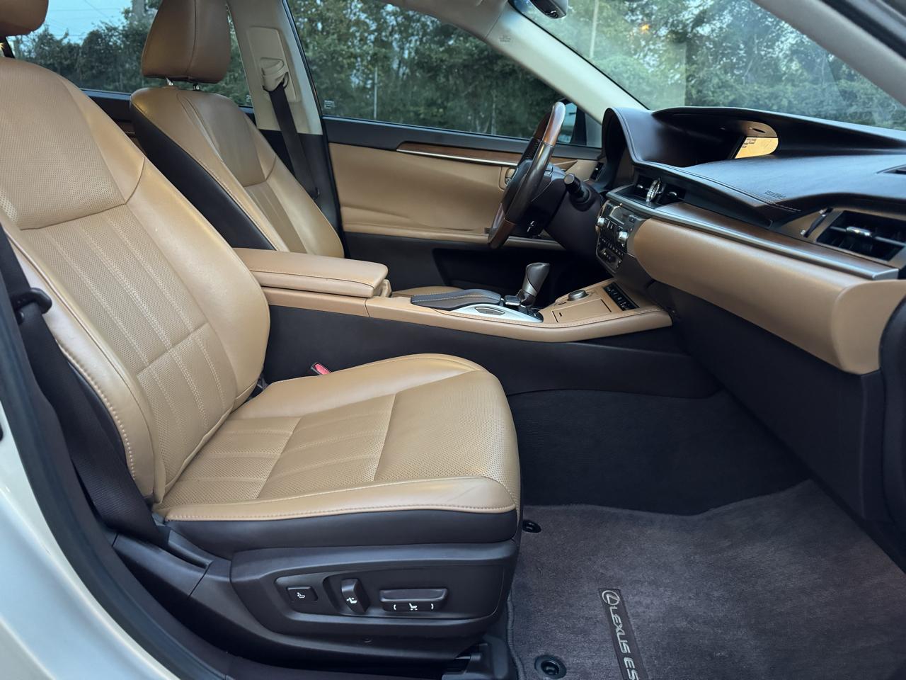 Lexus ES 350 Sedan 2016