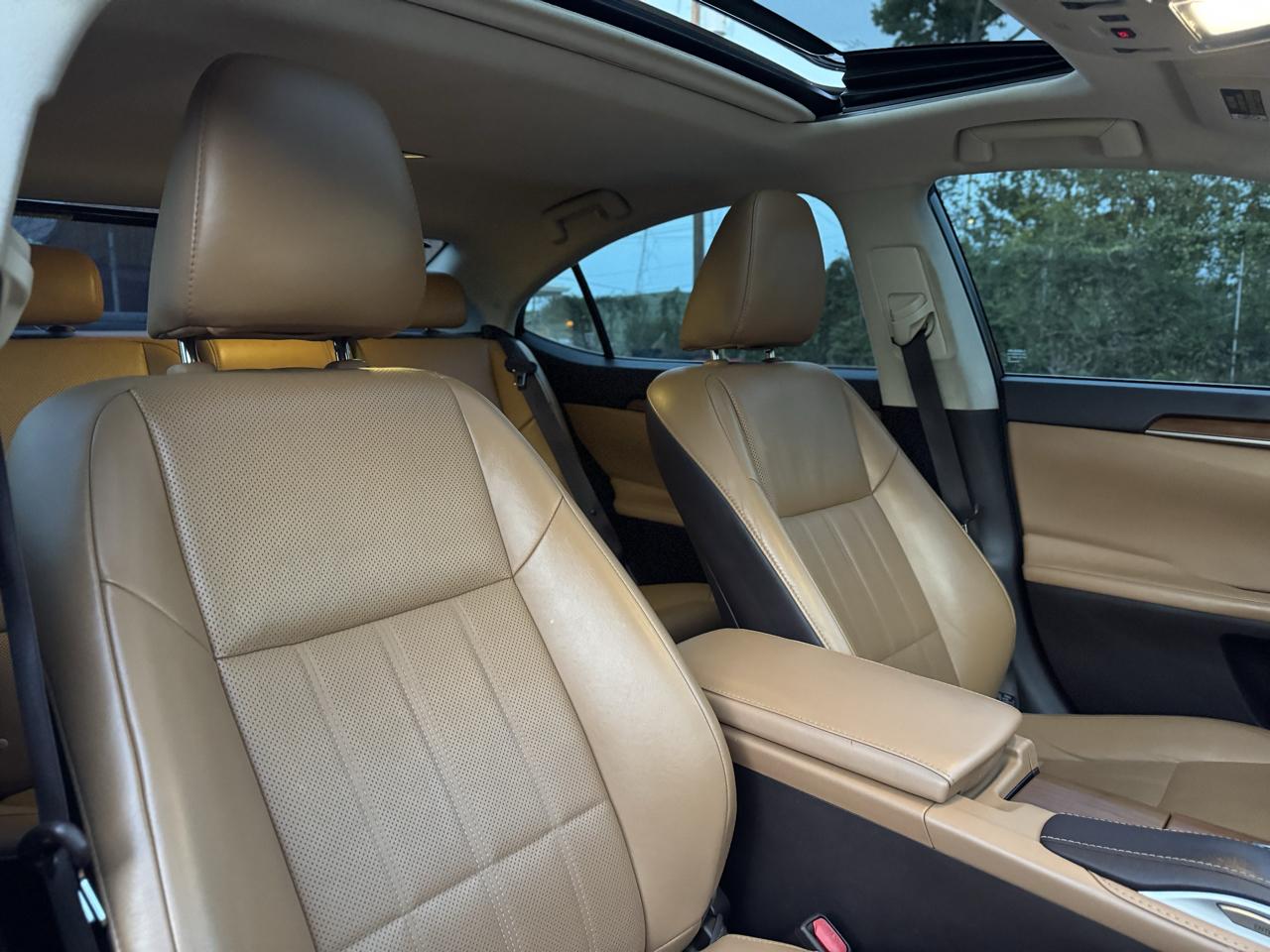 Lexus ES 350 Sedan 2016