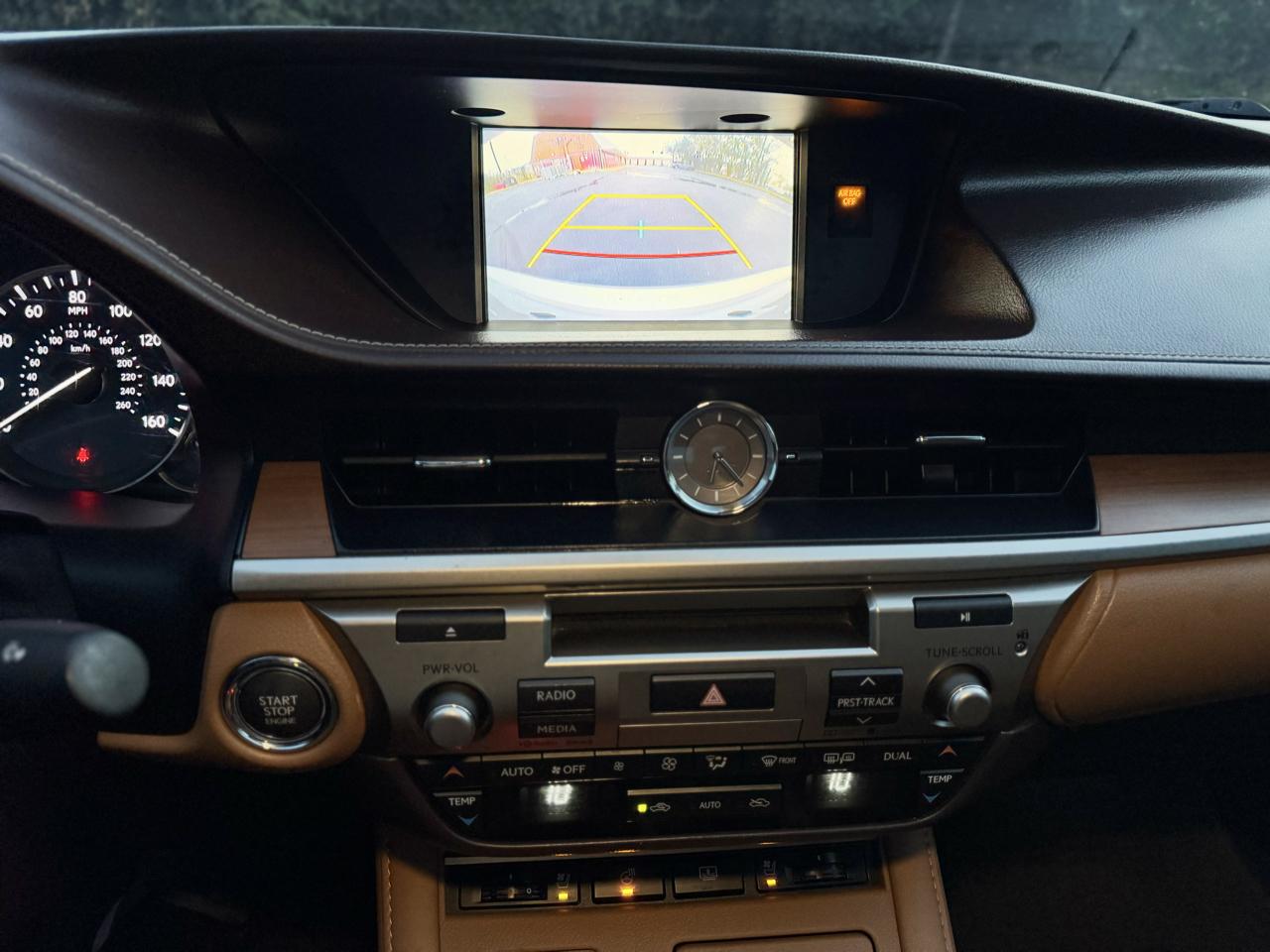Lexus ES 350 Sedan 2016