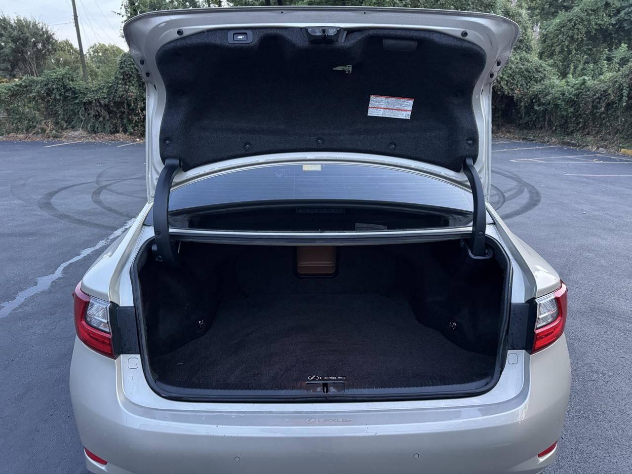 Lexus ES 350 Sedan 2016
