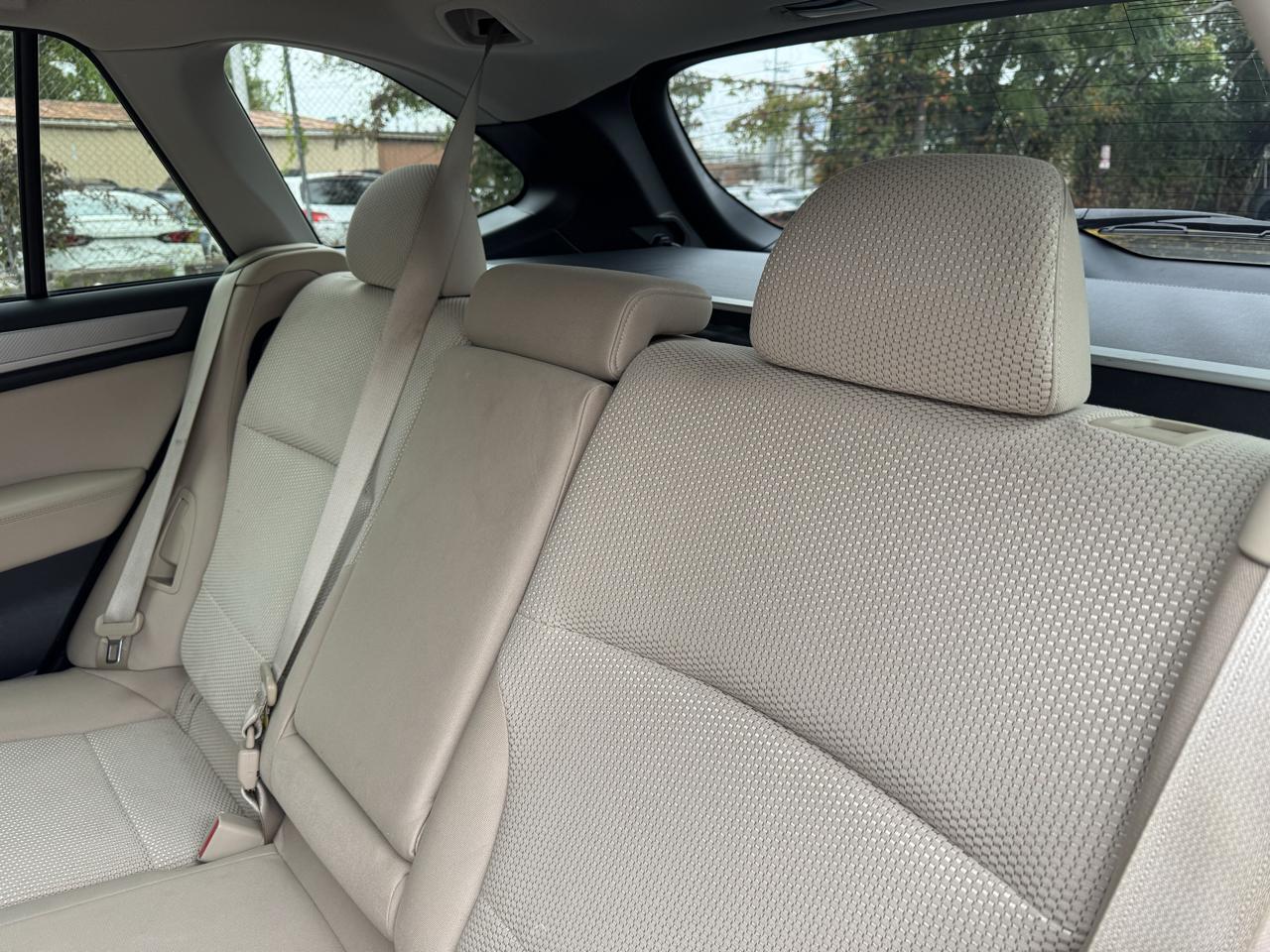 Subaru Outback 2.5i Premium 2015
