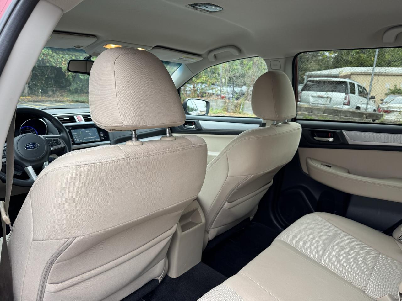 Subaru Outback 2.5i Premium 2015