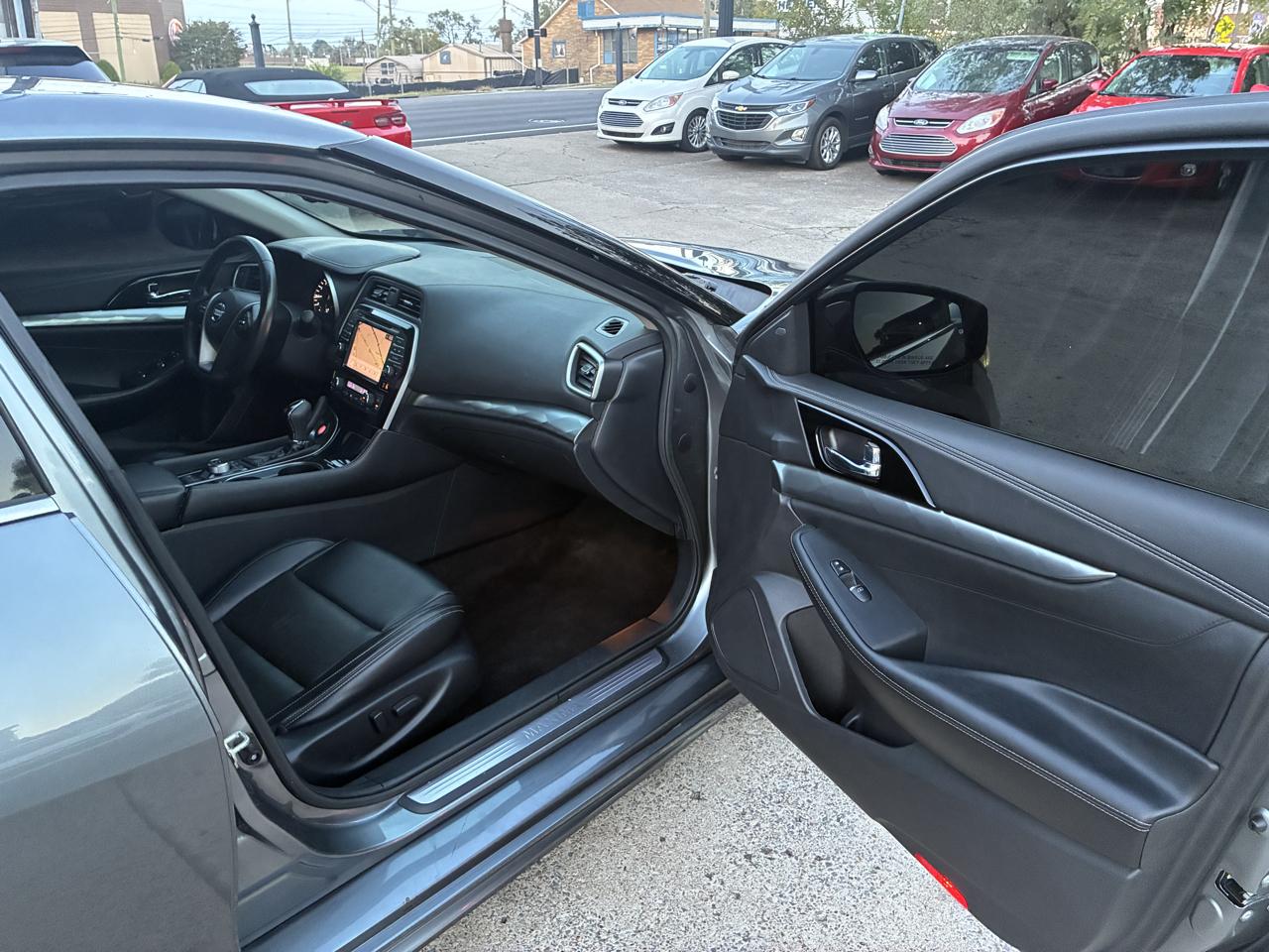 Nissan Maxima 3.5 SV 2021