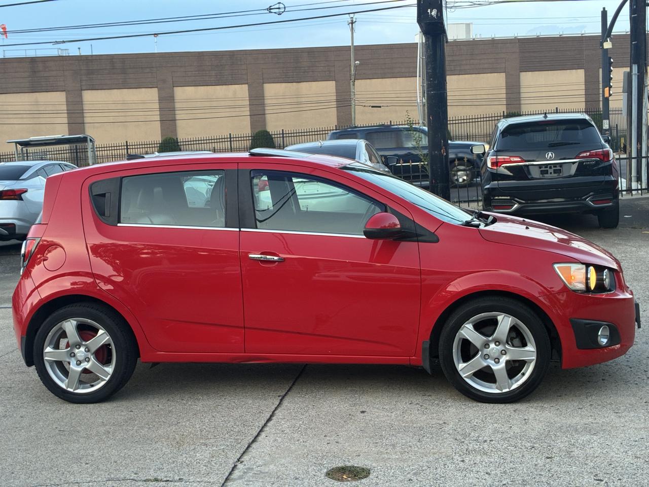 Chevrolet Sonic LTZ Auto 5-Door 2014