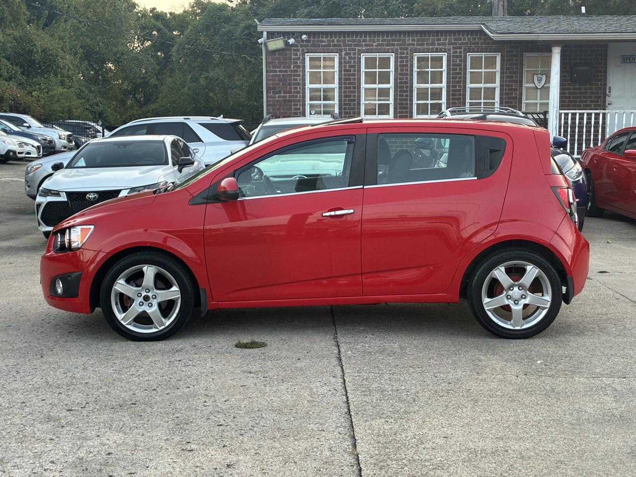 Chevrolet Sonic LTZ Auto 5-Door 2014