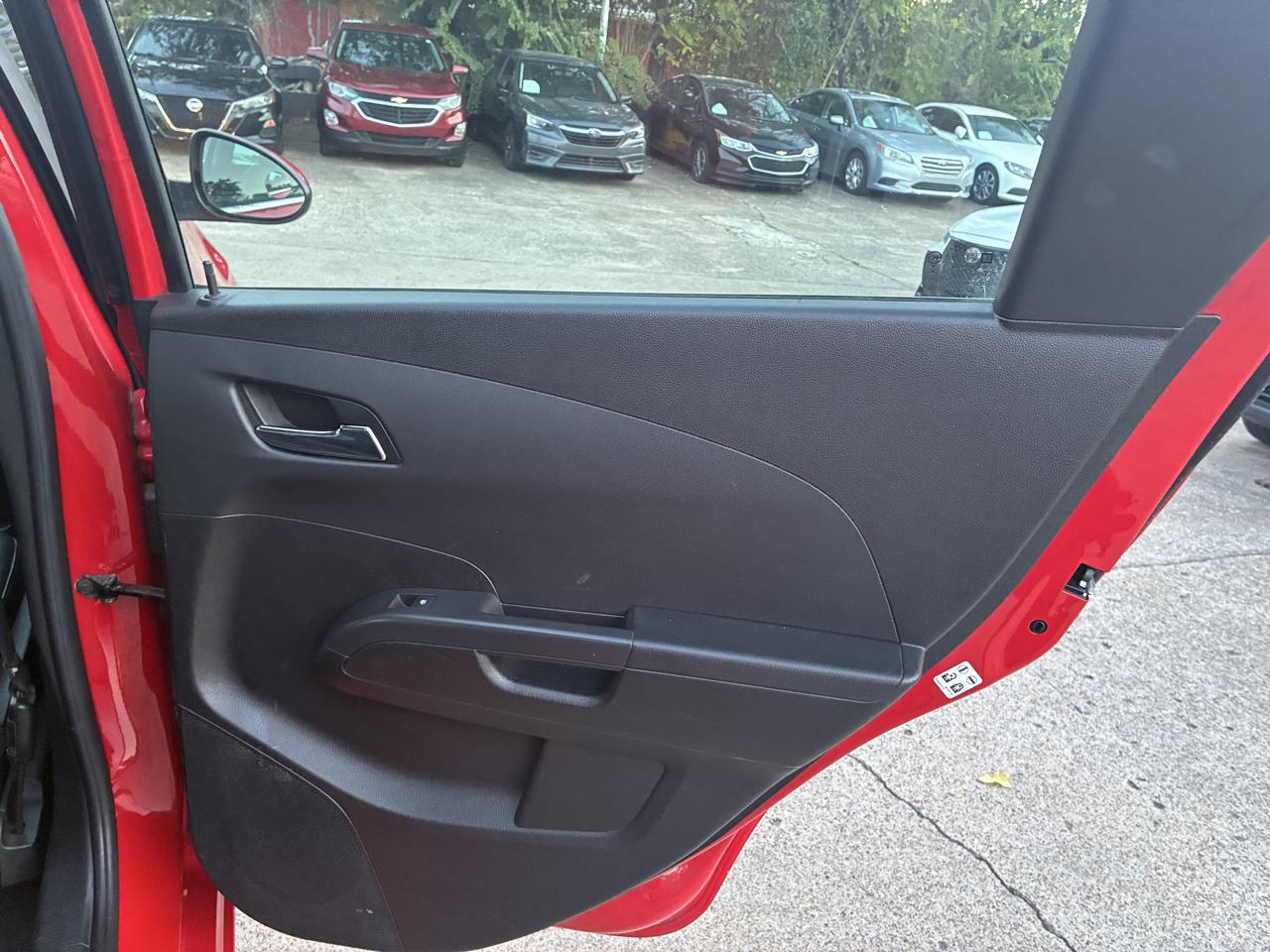 Chevrolet Sonic LTZ Auto 5-Door 2014