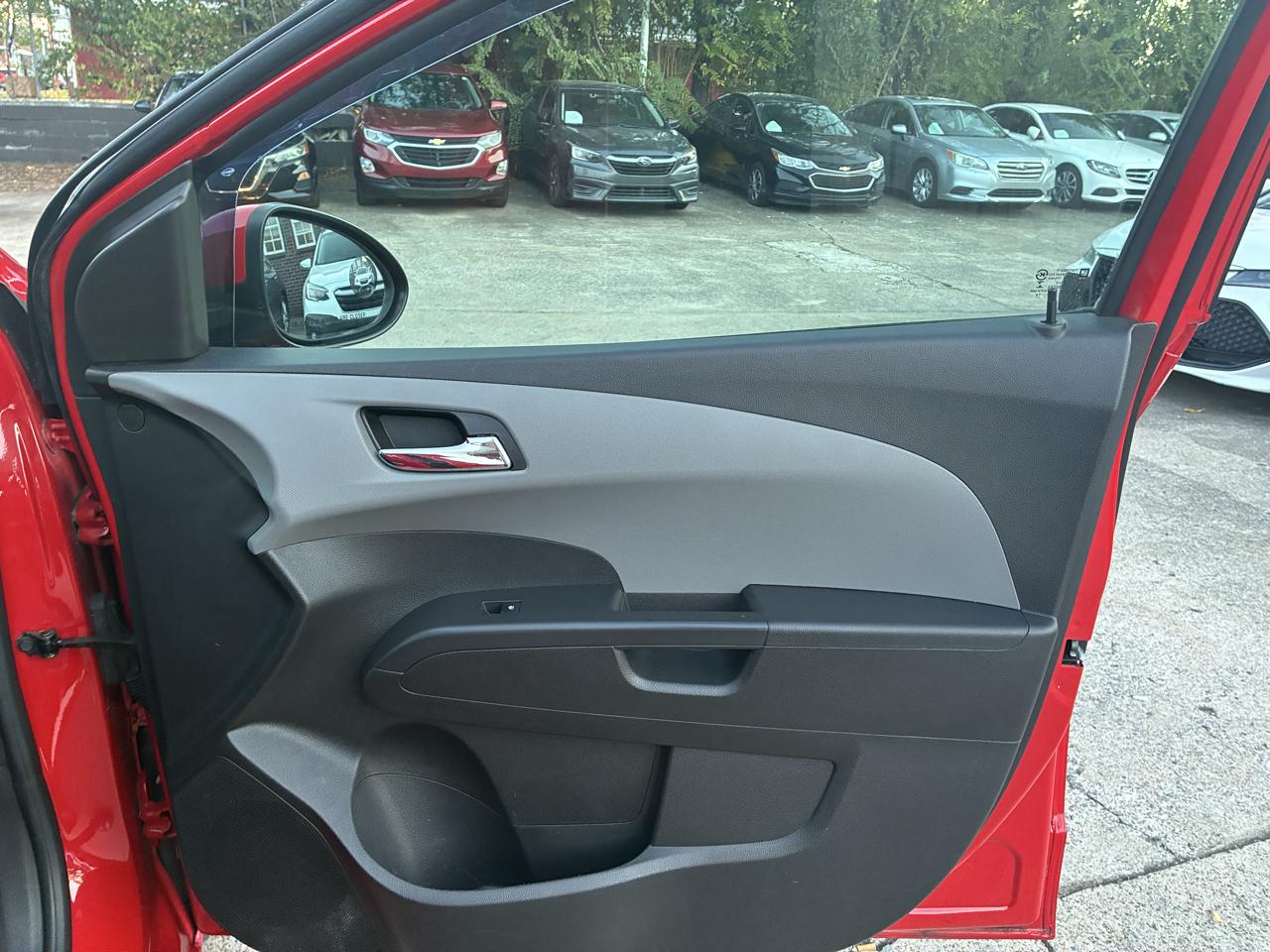 Chevrolet Sonic LTZ Auto 5-Door 2014